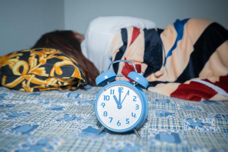 如何睡上一个安稳觉，失眠原因与改善方法